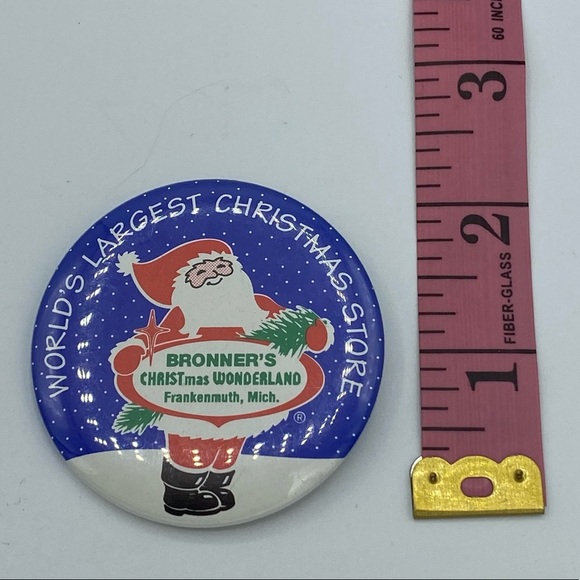 World's Largest Christmas Store Bronner's Wonderland Michigan Pin - Picture 3 of 4